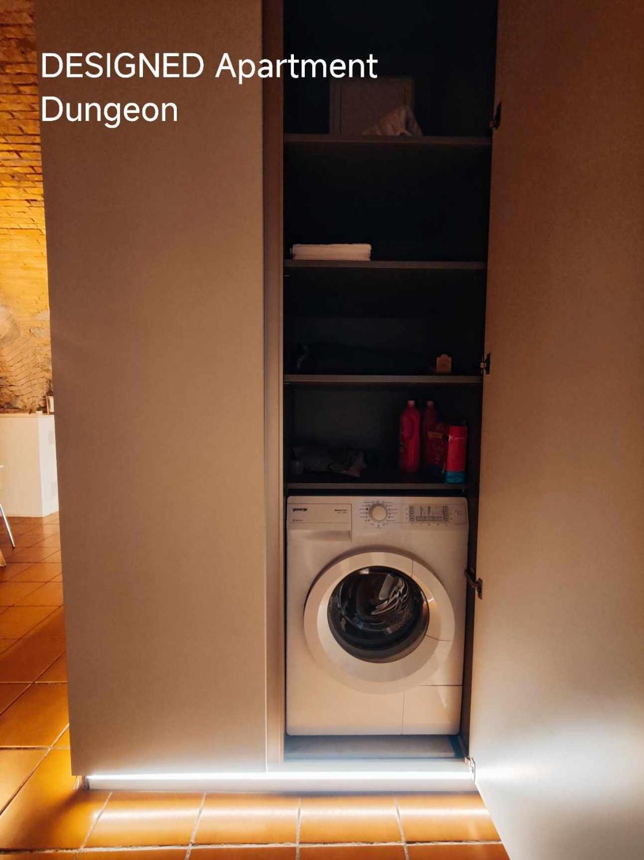 Dungeon Apartment Lubiana Esterno foto